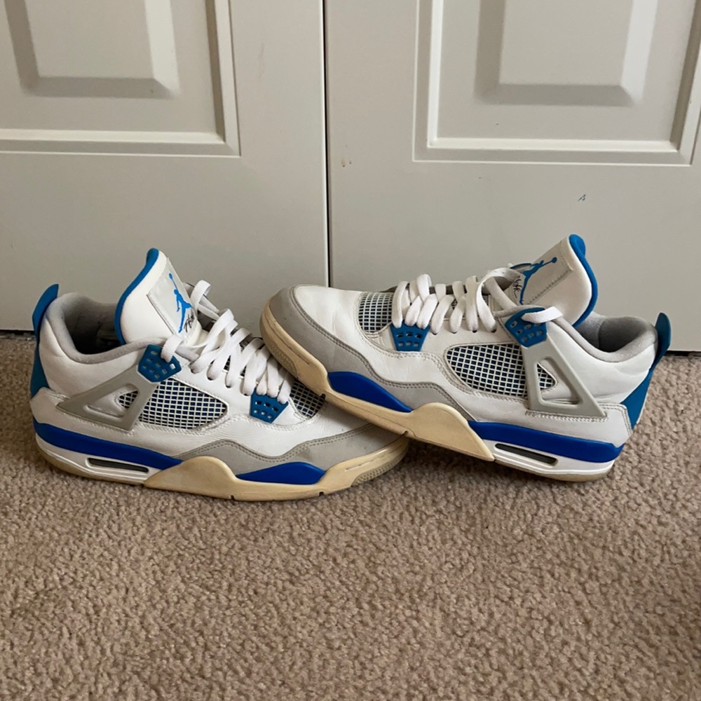 Jordan 4 “Military Blue”